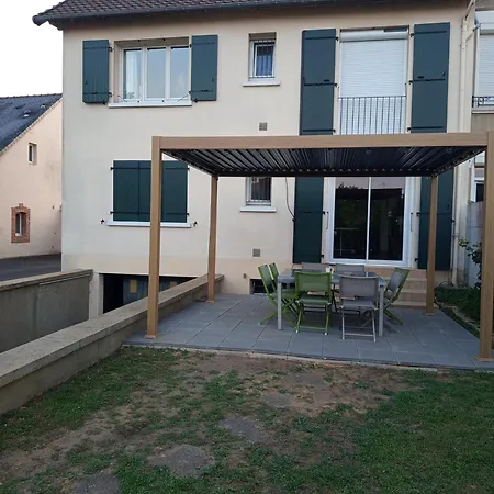 Prázdninový dům Maison Proche Circuit 24h