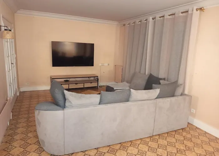 Casa de Férias Maison Proche Circuit 24h